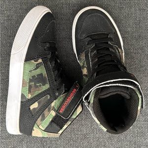 Kids DC high tops size 12T